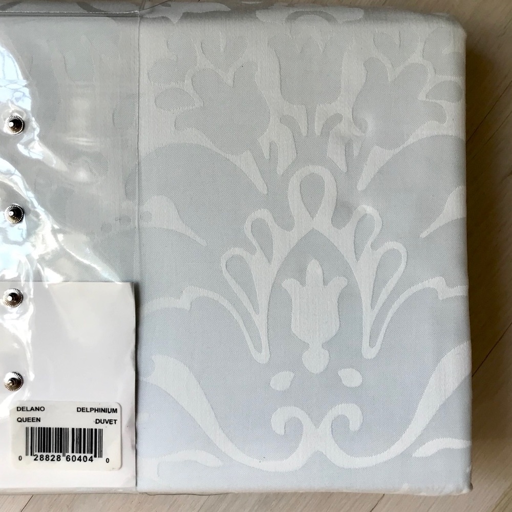 Charisma NWT$350 Duvet DeLano Delphinium Blue Qn